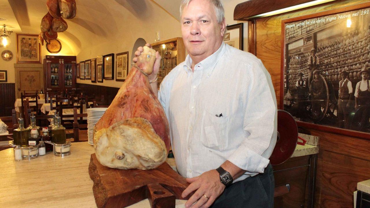Una foto di Torello Latini di qualche anno fa nella sua osteria in via de’ Palchetti