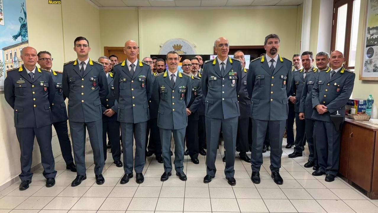 Il comandante regionale della Guardia di Finanza in visita a Nuoro