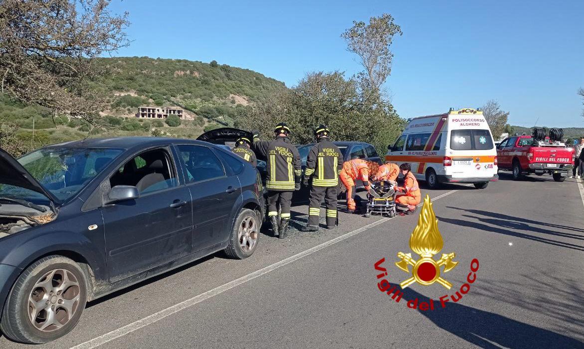 Tamponamento a catena sulla strada per Alghero: due feriti