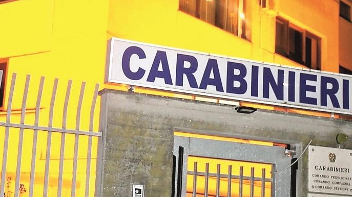Ferrara, ex compagno ossessivo nasconde il Gps sotto l’auto e minaccia le amiche