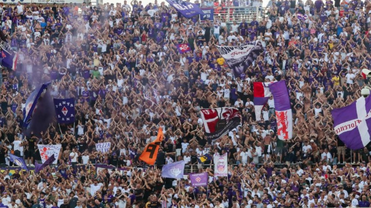 La tifoseria viola sugli spalti