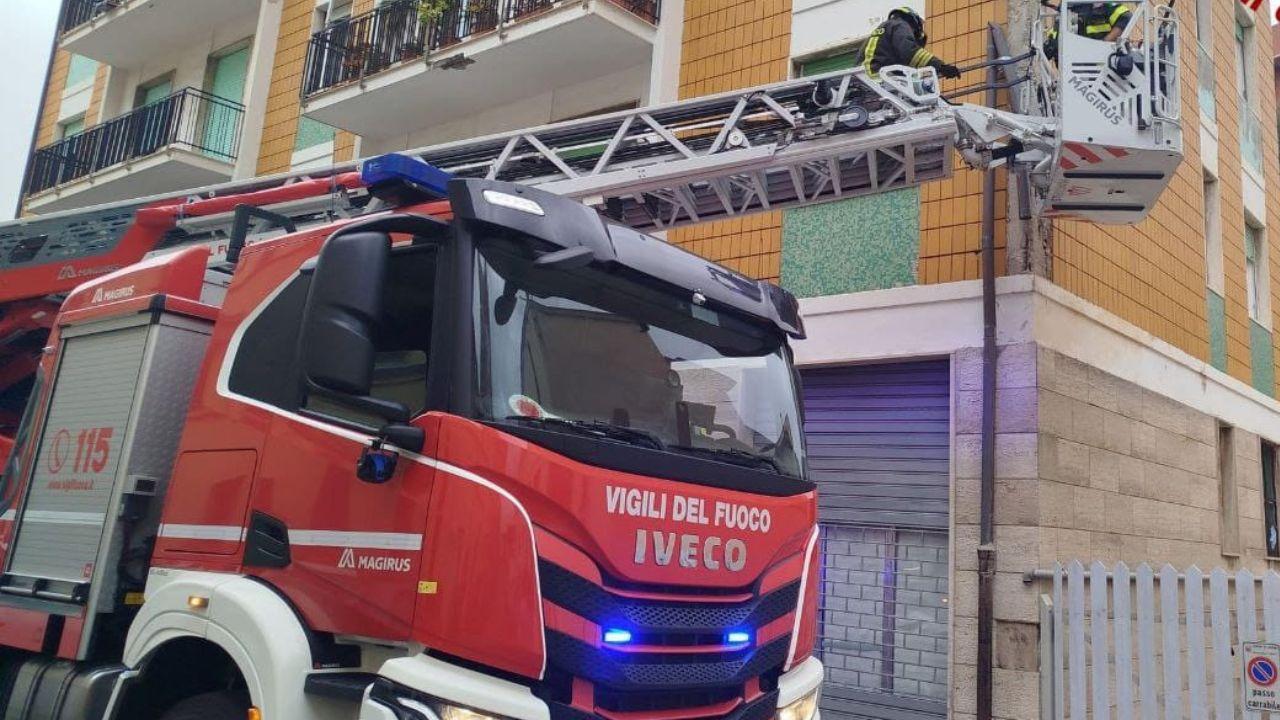 Sul posto sono intervenuti i vigili del fuoco (Foto di repertorio)