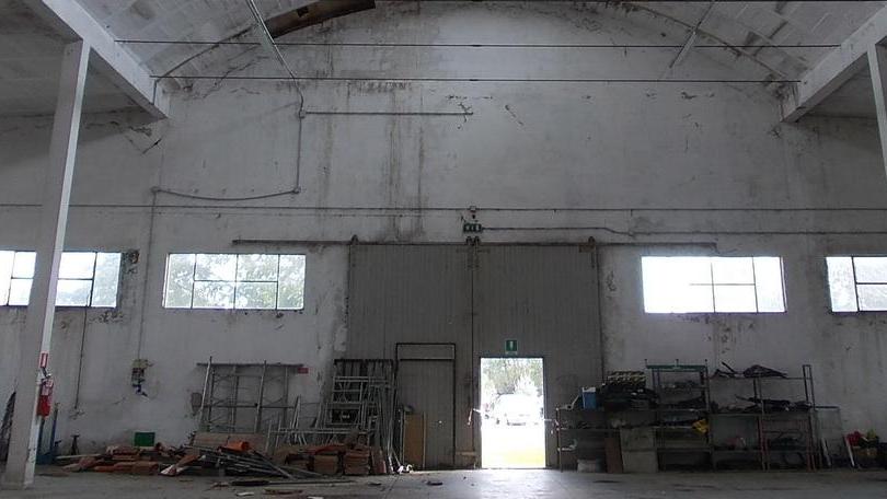 Crolla sottotetto di un’officina