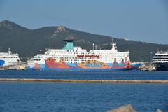 Golfo Aranci, parte la prima corsa della Moby Zaza per Porto Vecchio