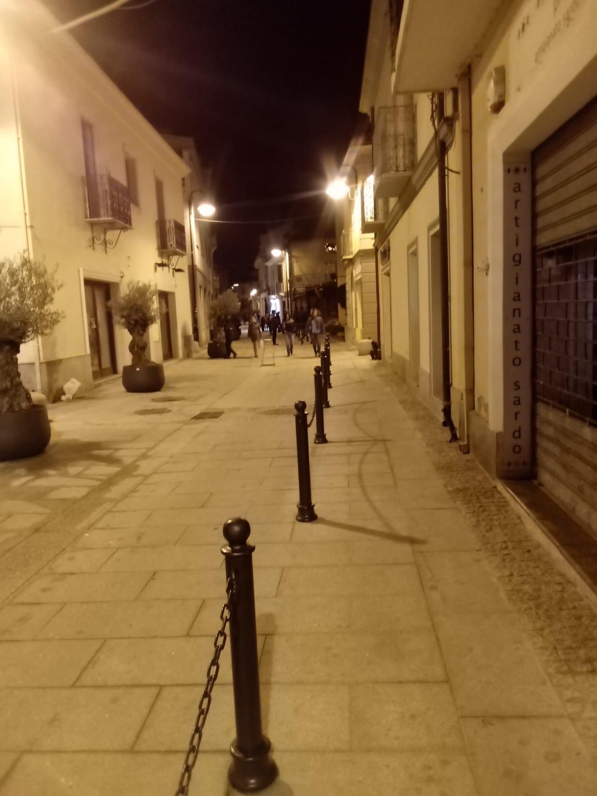 
	Il corso Umberto deserto

