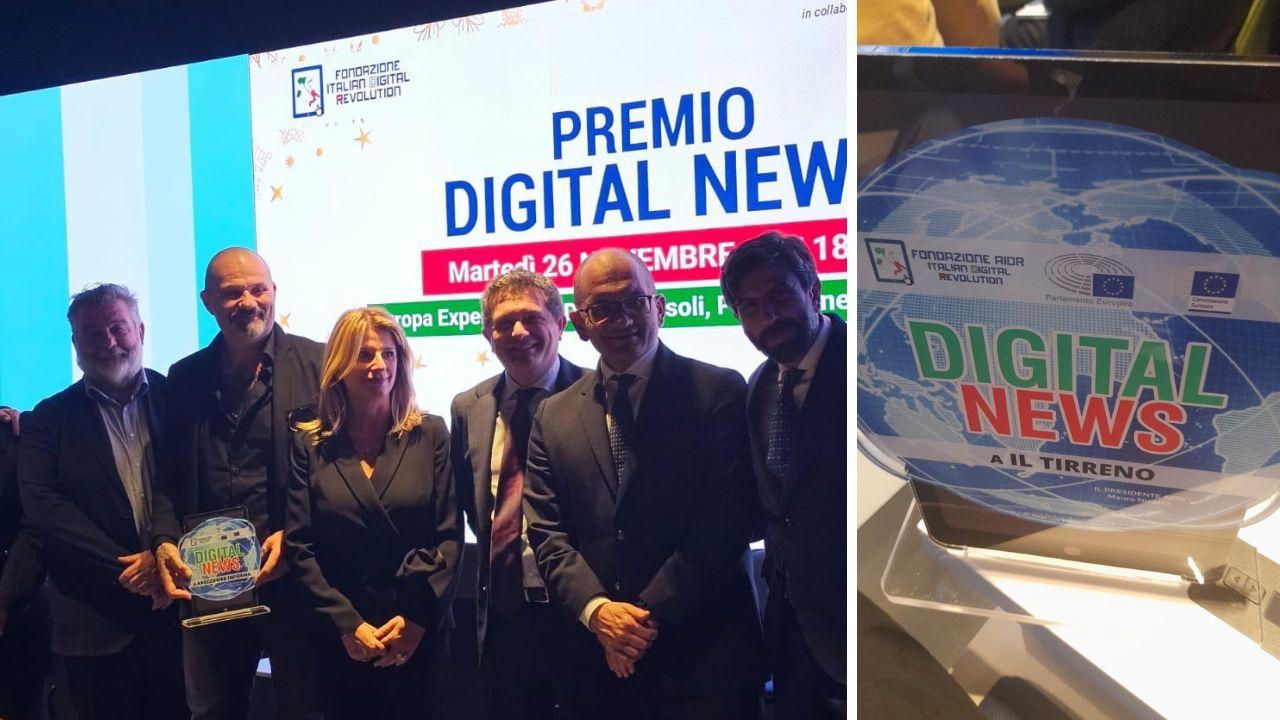 Un momento della premiazione a Roma e il riconoscimento (foto Franco Silvi)