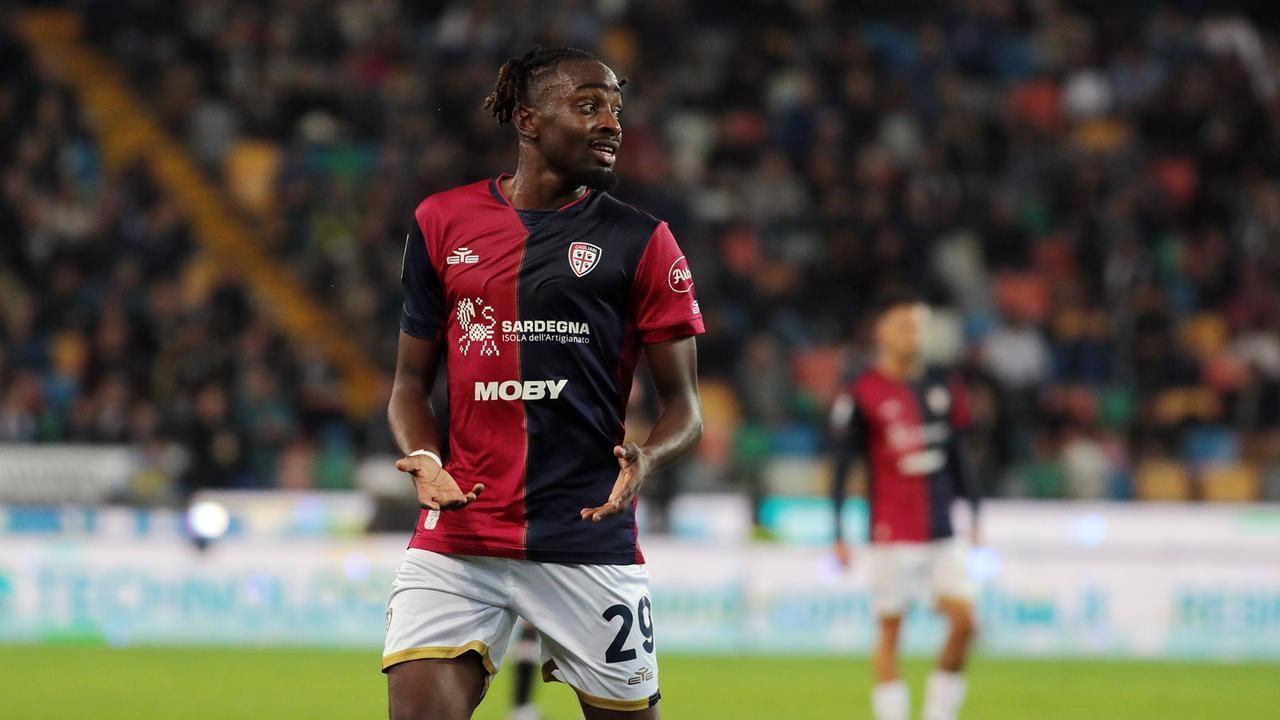 Il centrocampista del Cagliari <strong>Antoine Makoumbou</strong>