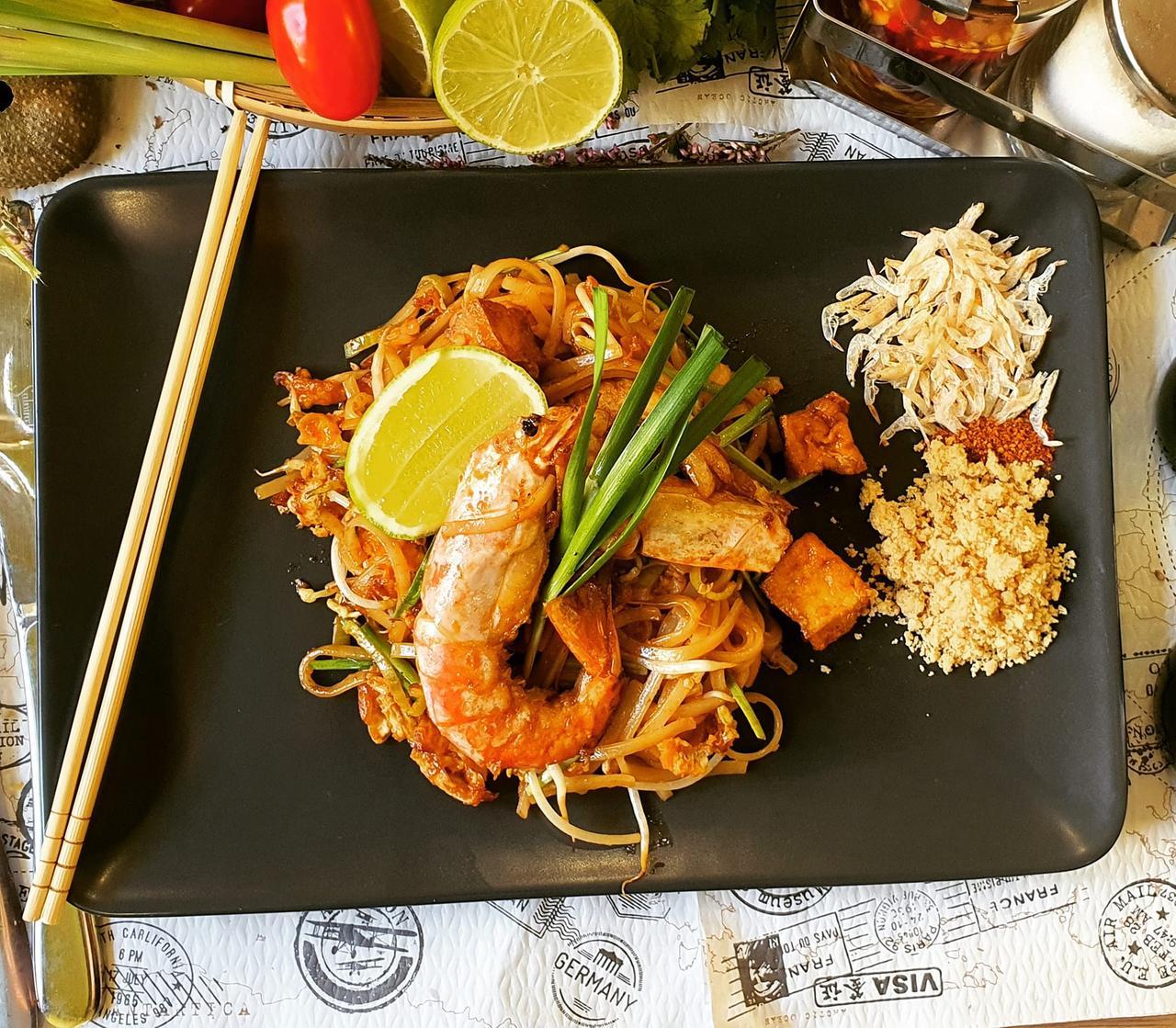 Il tipico piatto Phad Thai della tradizione Thailandese