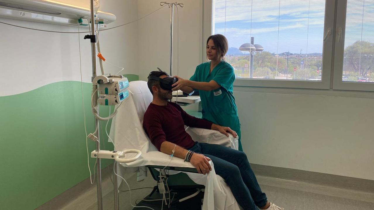 Olbia, la realtà virtuale per alleviare ansia e dolore durante la chemio