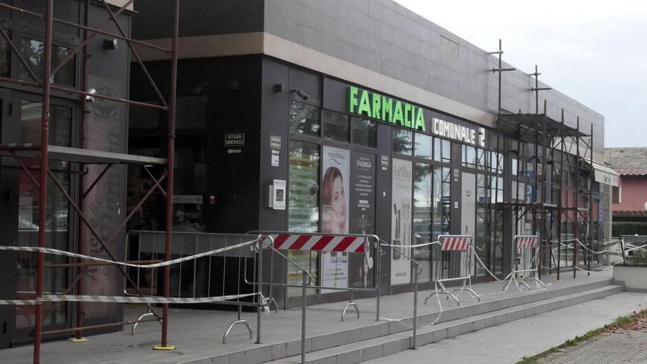 Massarosa, ladri alla farmacia comunale tentano di sradicare la cassaforte