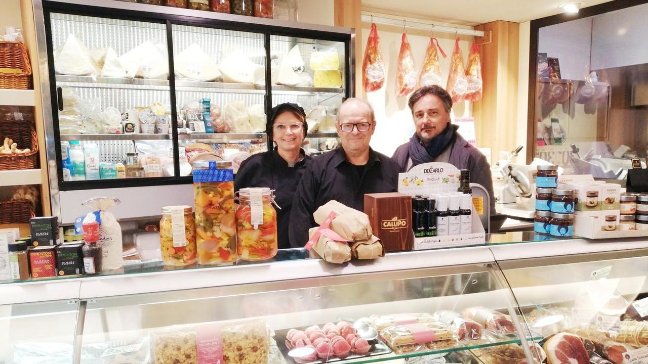 Salumeria Tartari a Bondeno, sulla piazza dal 1903