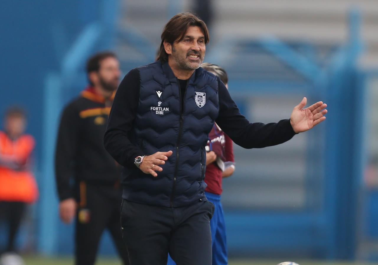 Il mister della Reggiana Viali: «Sappiamo quanto conta per i nostri tifosi questa sfida»