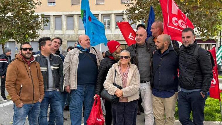 Livorno, c’è l’accordo tra Aamps e sindacati: «Garantiti tutti i posti di lavoro»