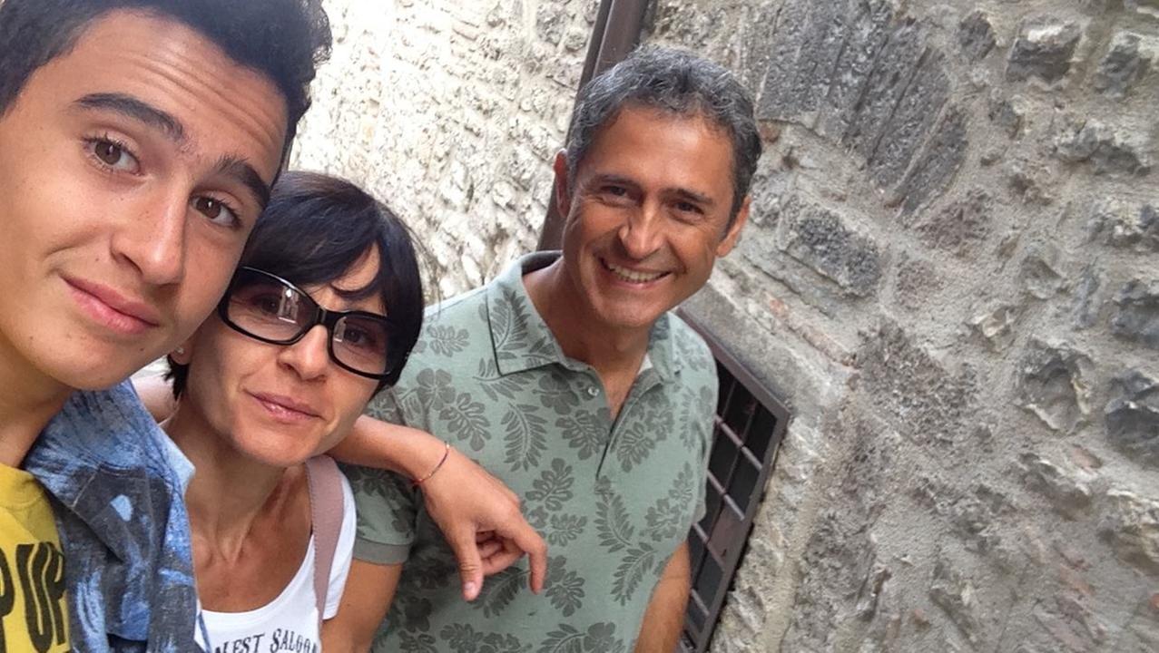 L'ultimo abbraccio ad Andrea Pieri: la battaglia educata per la morte di Jacopo e il sogno di un profumo perduto