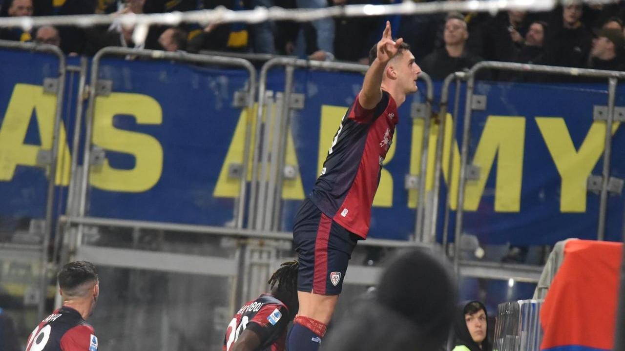 L'esultanza di Piccoli dopo il gol (foto Mario Rosas)