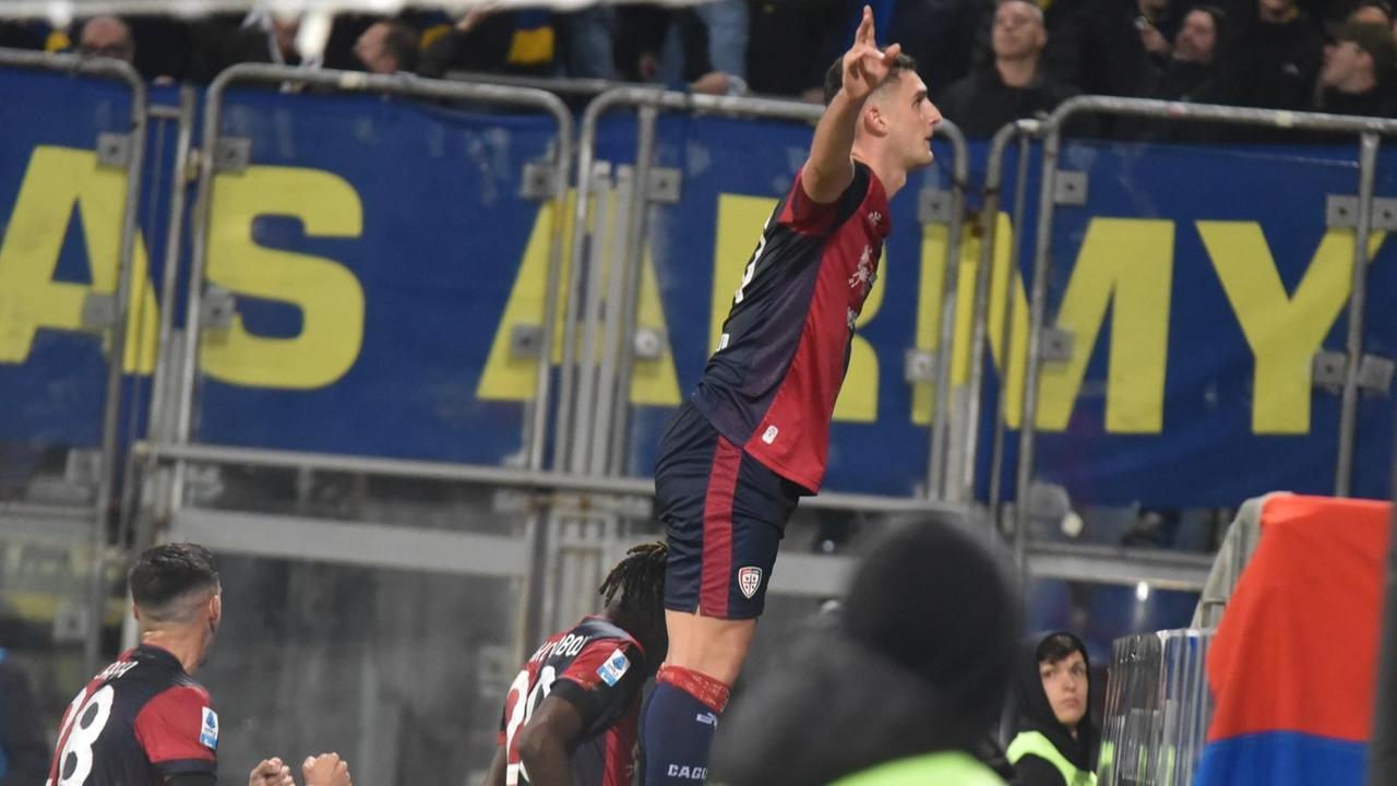 Cagliari-Hellas Verona 1-0: Piccoli la risolve nel finale, tre punti d’oro
