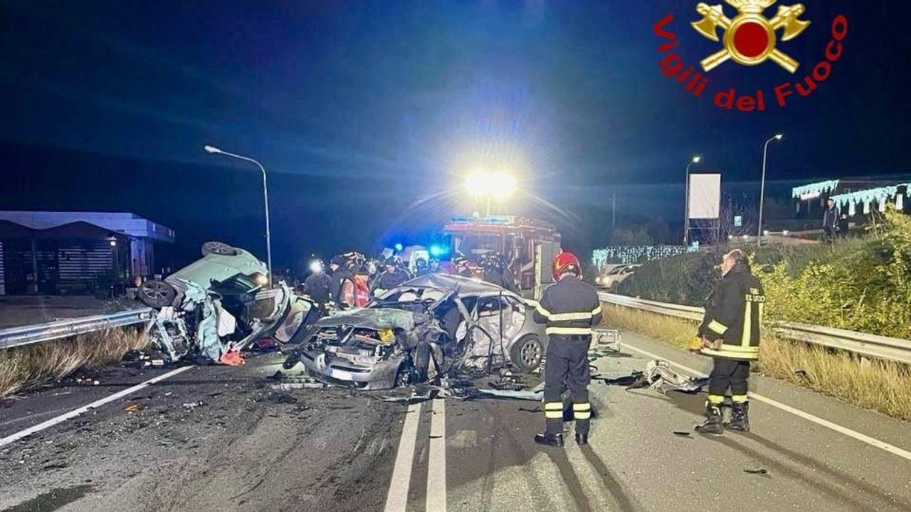 Perugia, scontro fra auto sulla Flaminia: due morti