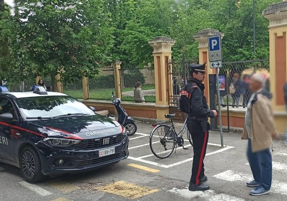 «Aiuto babbo, sono stata rapita»: pensionato truffato. La telefonata da cui diffidare