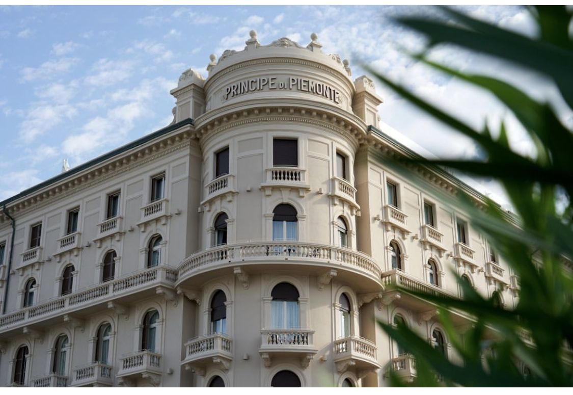 Principe di Piemonte, delegazione di militari dal Qatar prenota 57 suite su 80: il motivo della trasferta