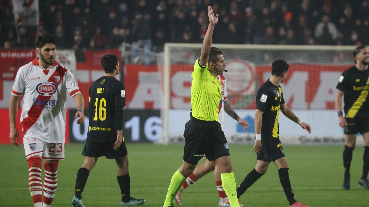 Il Modena di Mandelli resta imbattuto: il derby con il Mantova finisce 0-0 con qualche rimpianto