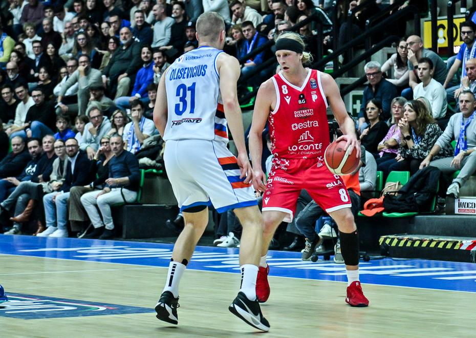 Basket, Pistoia butta via la vittoria: due minuti di buio e a Treviso finisce 91 a 88