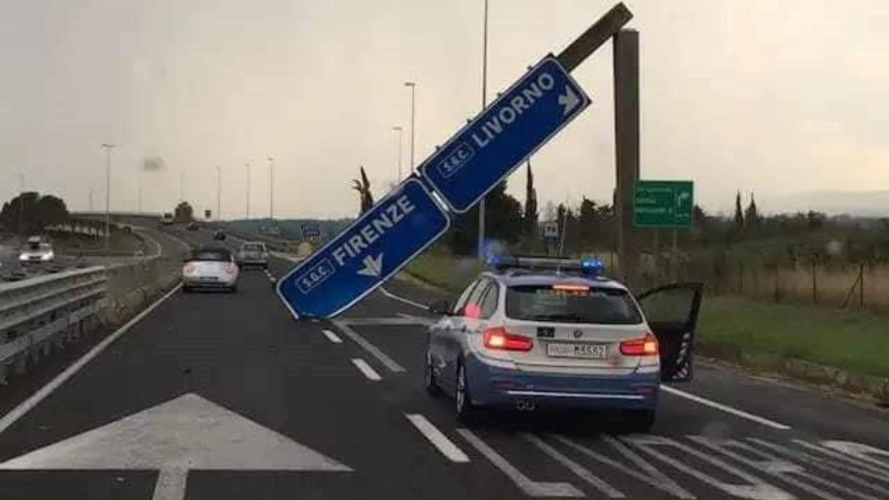 Maxi cartello caduto in Fi-Pi-LI, i sei imputati sono stati assolti: chi sono e cosa successe quel giorno