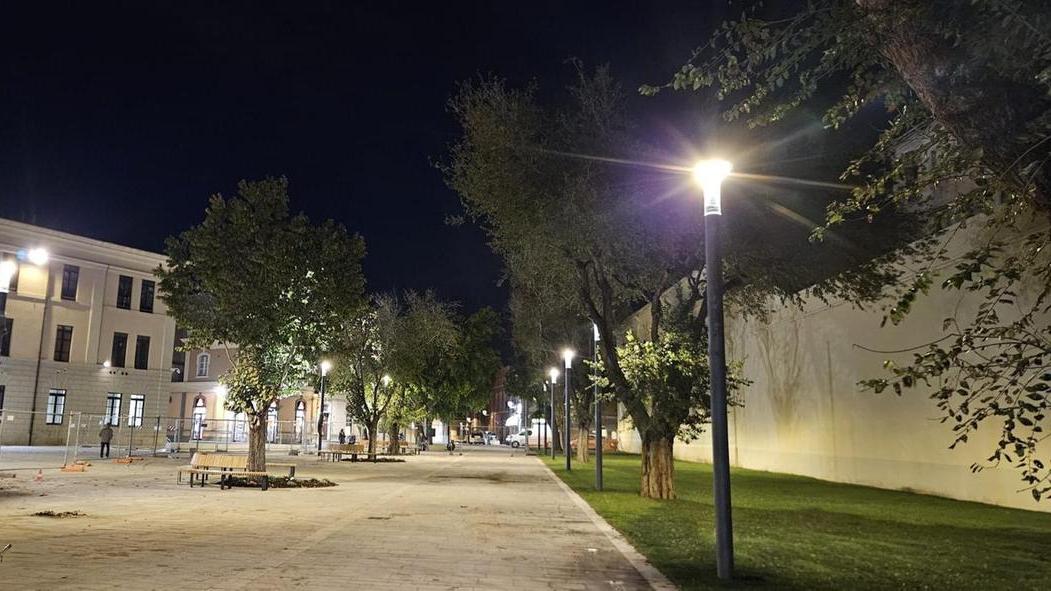 Lavori finiti in piazza Manno, passeranno le auto oppure resterà pedonale?