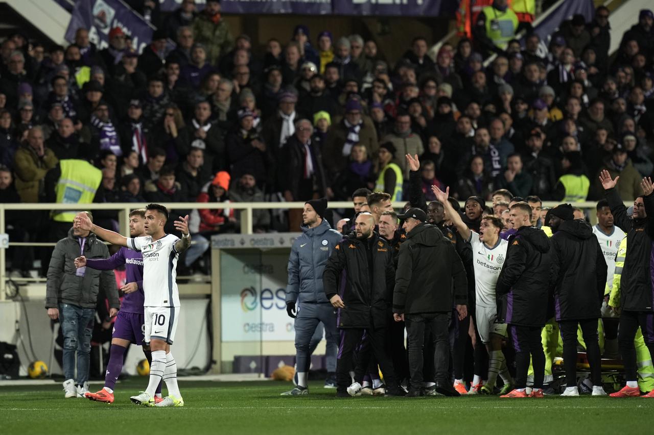 
	La richiesta di soccorsi da parte dei giocatori di Fiorentina e Inter

