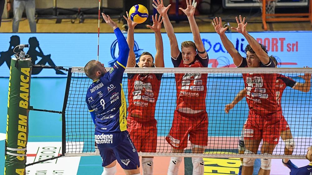 Davyskiba attacca contro il muro tarantino