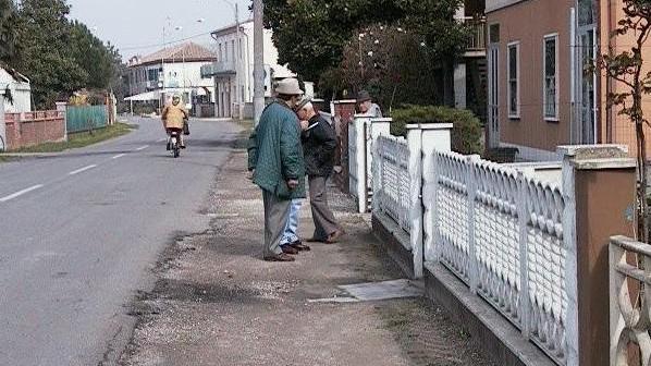 Marciapiedi e parcheggi Così Sandolo cambia volto