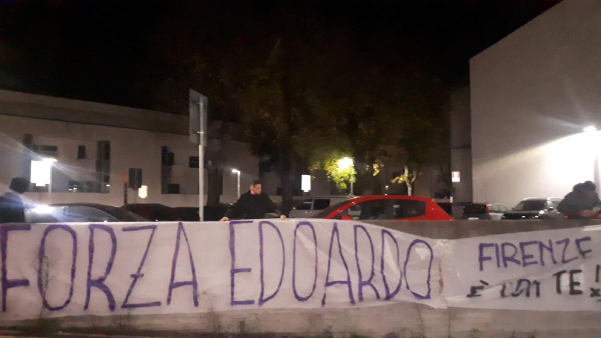 
	Lo striscione dei tifosi per Bove

