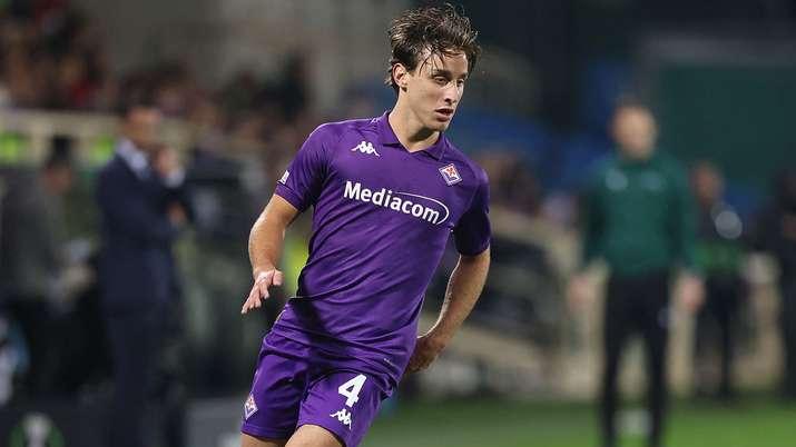 Edoardo Bove con la maglia della Fiorentina