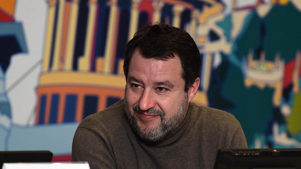 Salvini è iper presente sulla rotaia digitale non su quella ferroviaria
