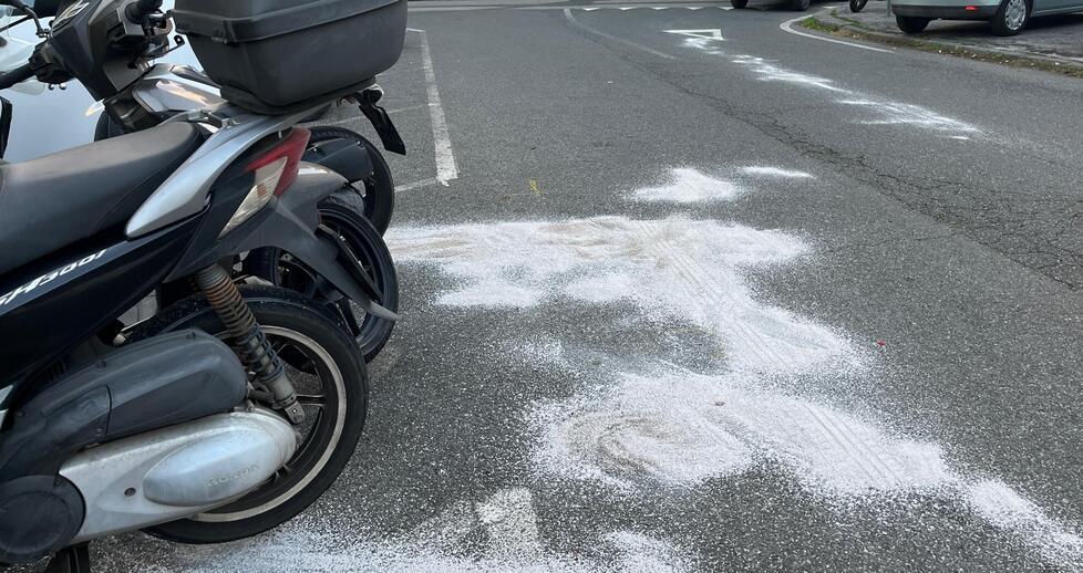 Livorno, auto contro scooter in via Pigli: soccorso un 21enne<br>
