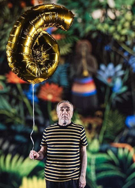 Silvio Orlando ritorna al teatro Ariosto con “Ciarlatani”