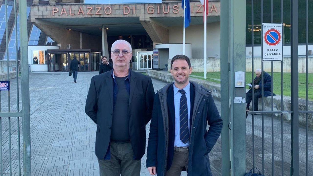 L’avvocato Bottazzoli (a destra) con Antonio, padre di Virginia Tarantola