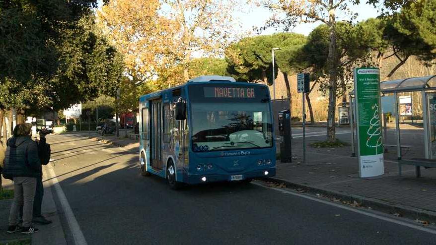 Prato, via alle navette elettriche: gratis i bus e anche i parcheggi