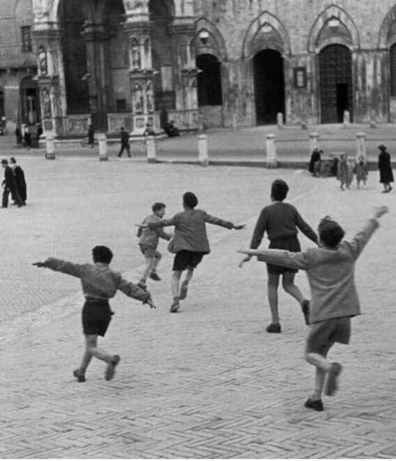 Imparare a guardare per imparare a vivere: gli scatti di Bresson<br type="_moz" />
