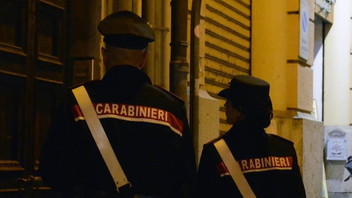 Cocaina e marijuana a casa: arrestato un ventenne