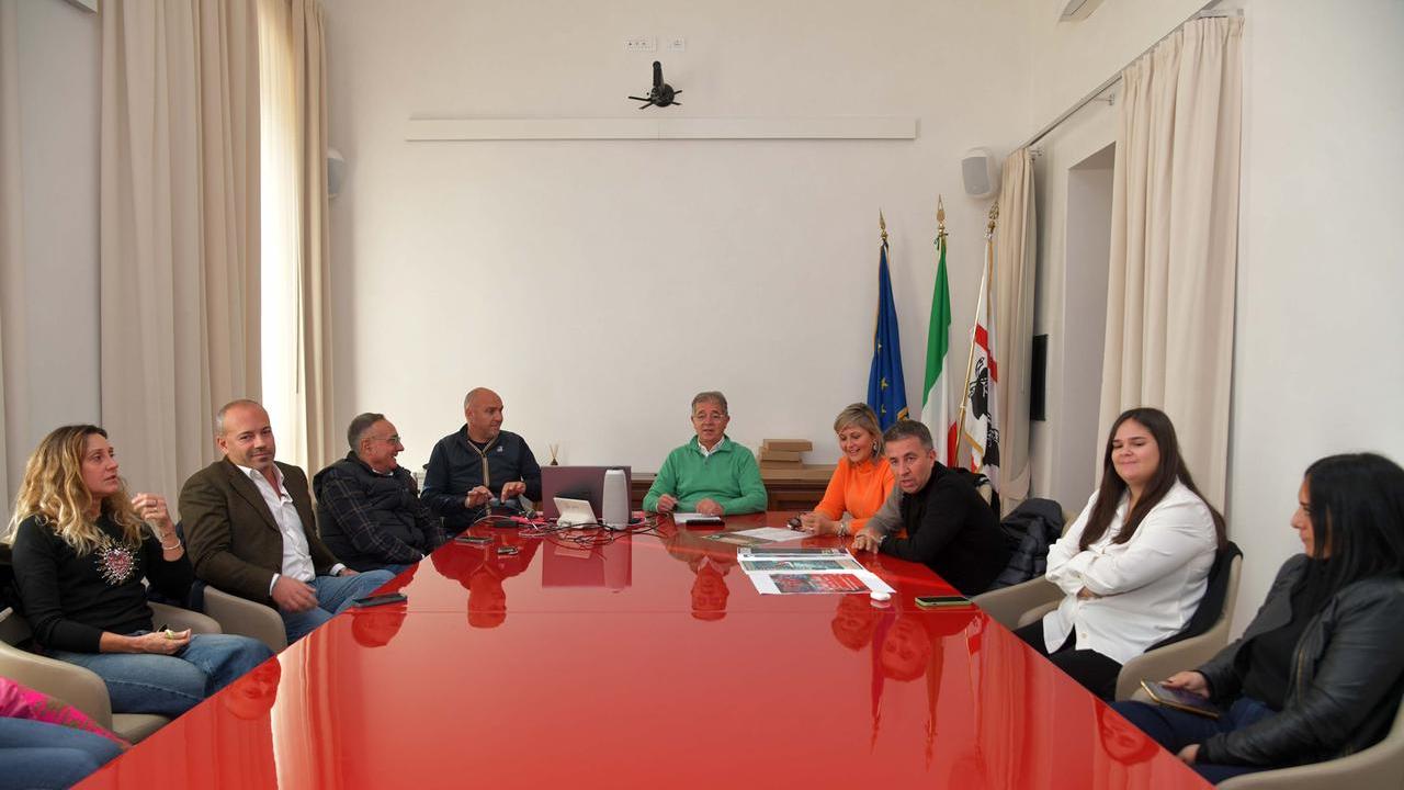 La presentazione degli eventi natalizi del Comune