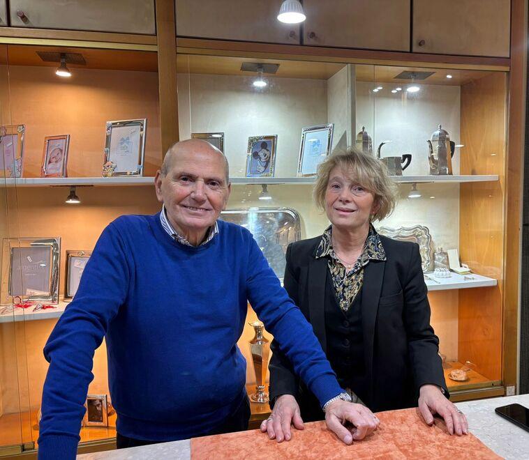 Antonio e Michelina Esposito nella loro oreficeria