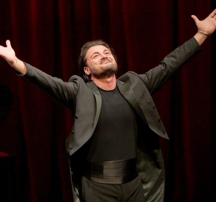 Correggio, il premio Pavarotti d’oro al tenore Grigolo