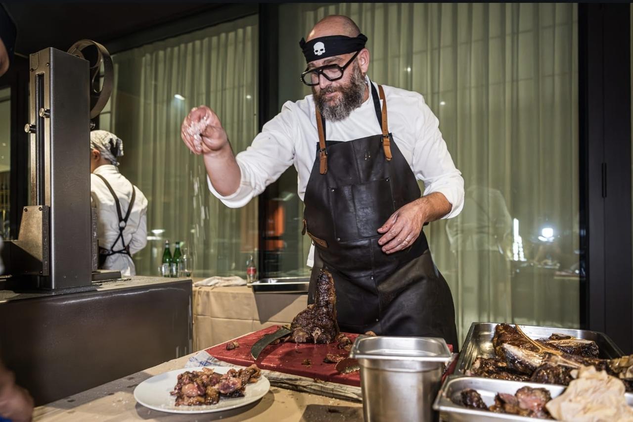 Roberto Pintadu chef e titolare del ristorante Bifrò a Torino