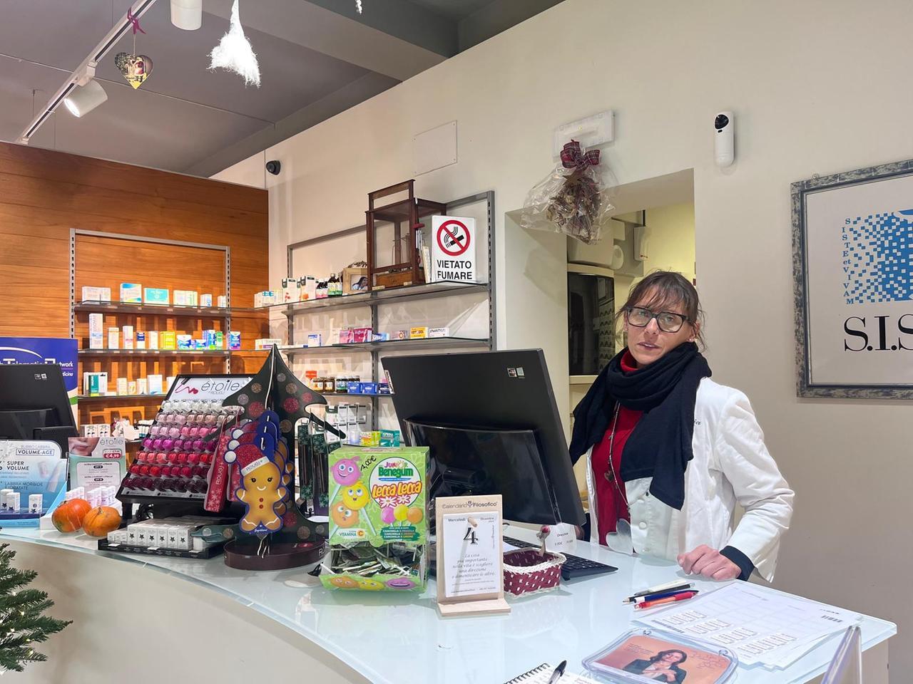 Novellara, la rapina a mano armata in farmacia va a vuoto: arrestati i banditi