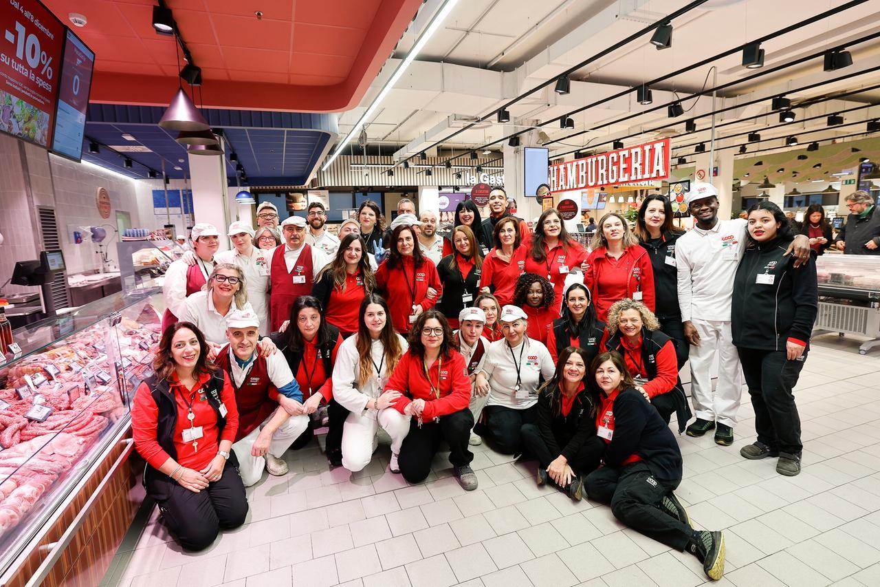 
	Lo staff della Coop Cialdini

