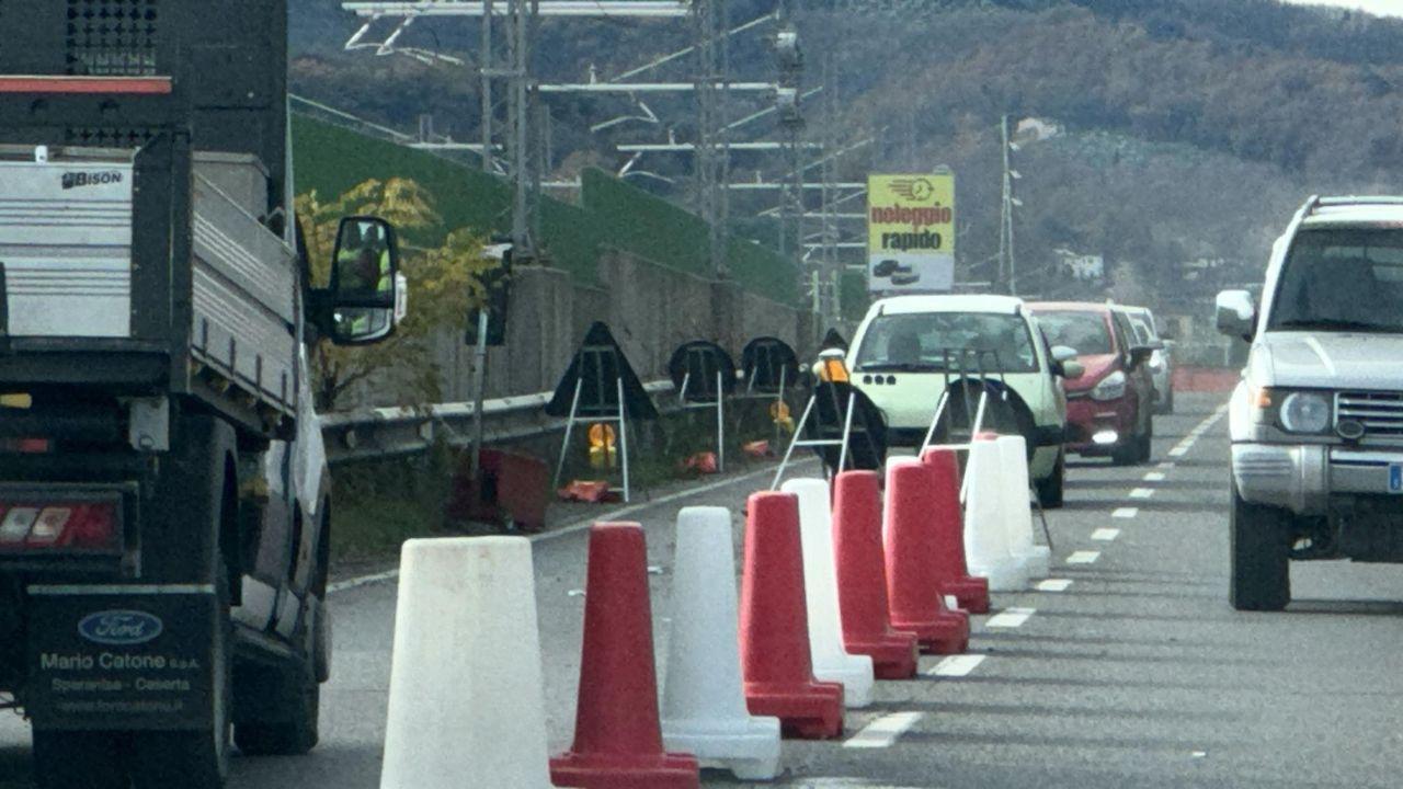 Il cantiere aperto da martedì mattina sulla Lucchese alle porte della città