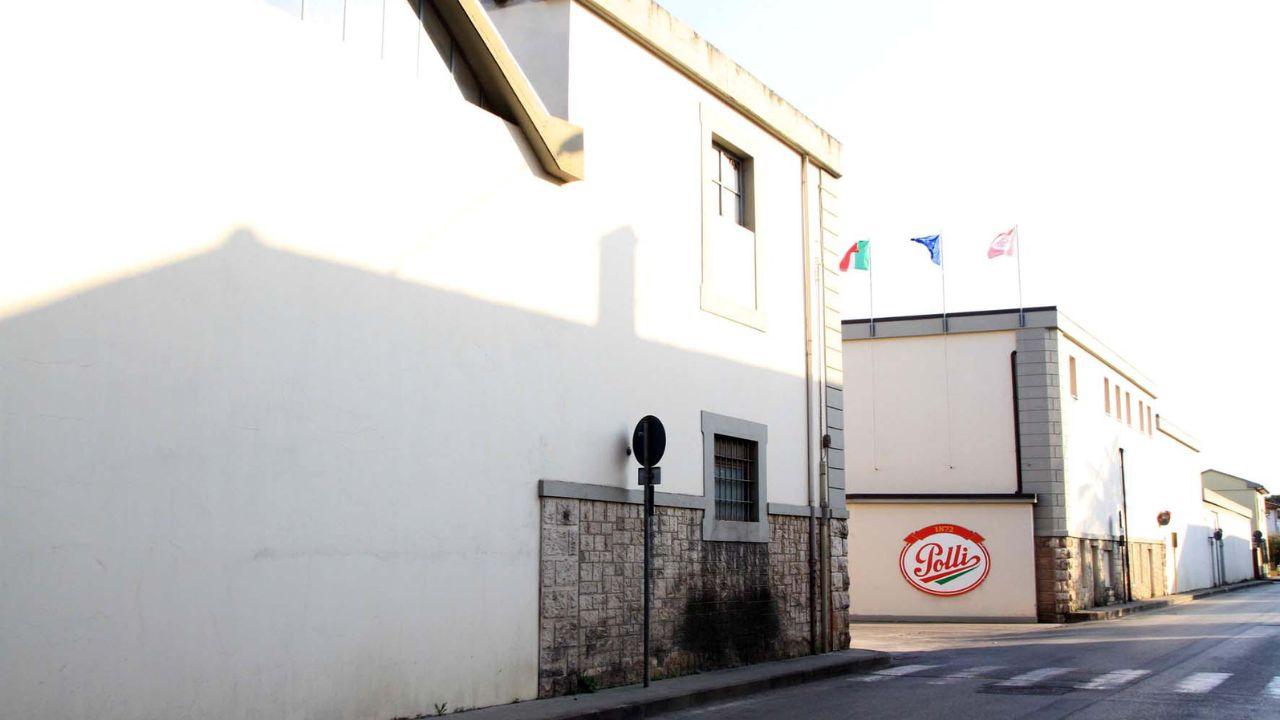 L’ingresso dello stabilimento della Polli in via Battisti nella zona delle Case a Monsummano