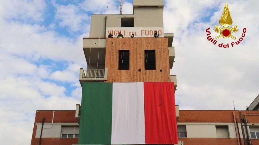 Livorno, venti missioni al giorno per i nostri pompieri