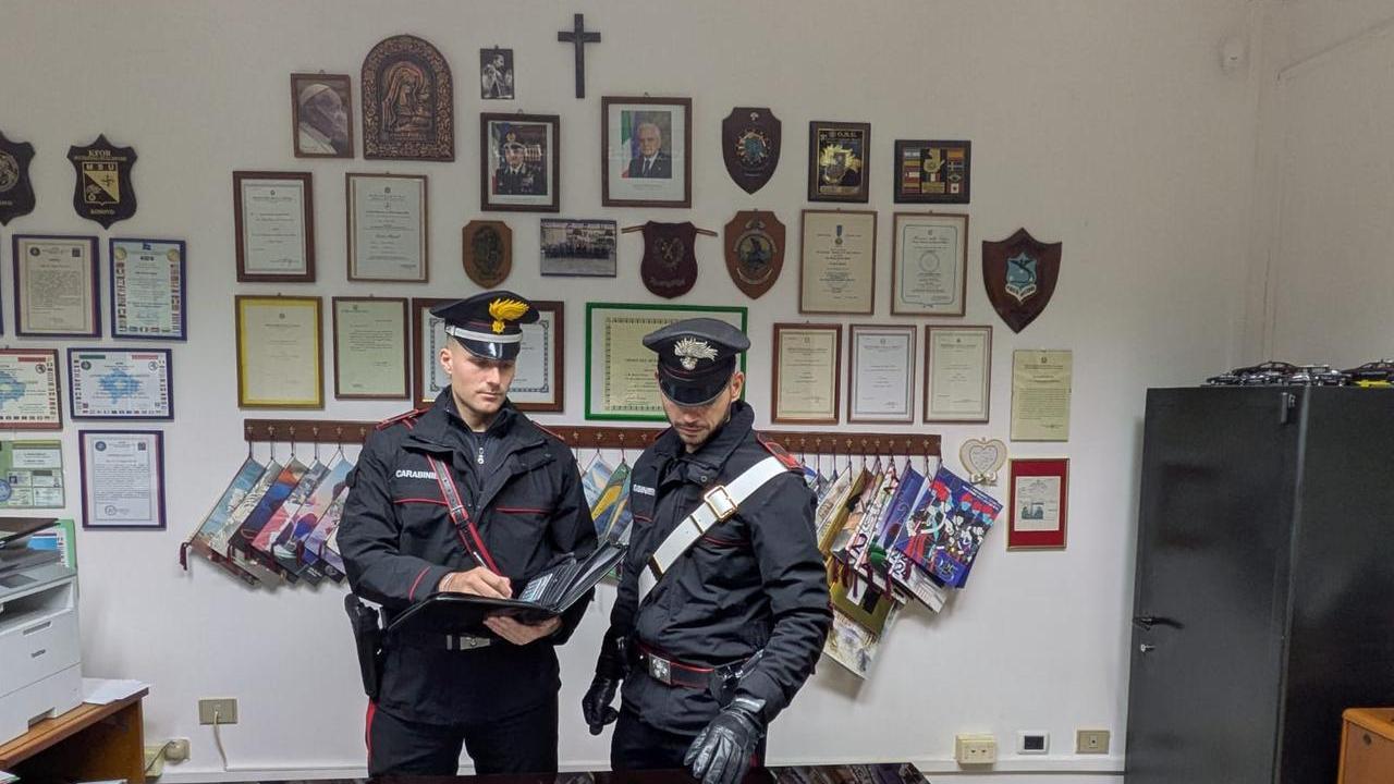 Due chili di cocaina e mezzo etto di eroina in auto: 20enne arrestato