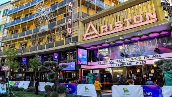 Festival di Sanremo, il Tar: «Illegittimo l’affidamento diretto alla Rai»